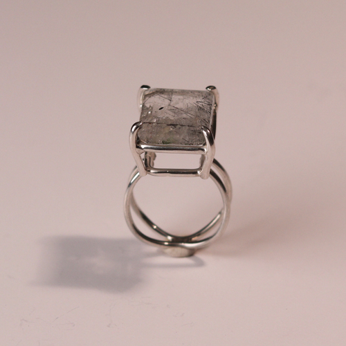 Anillo cuarzo turmalinado talla 8