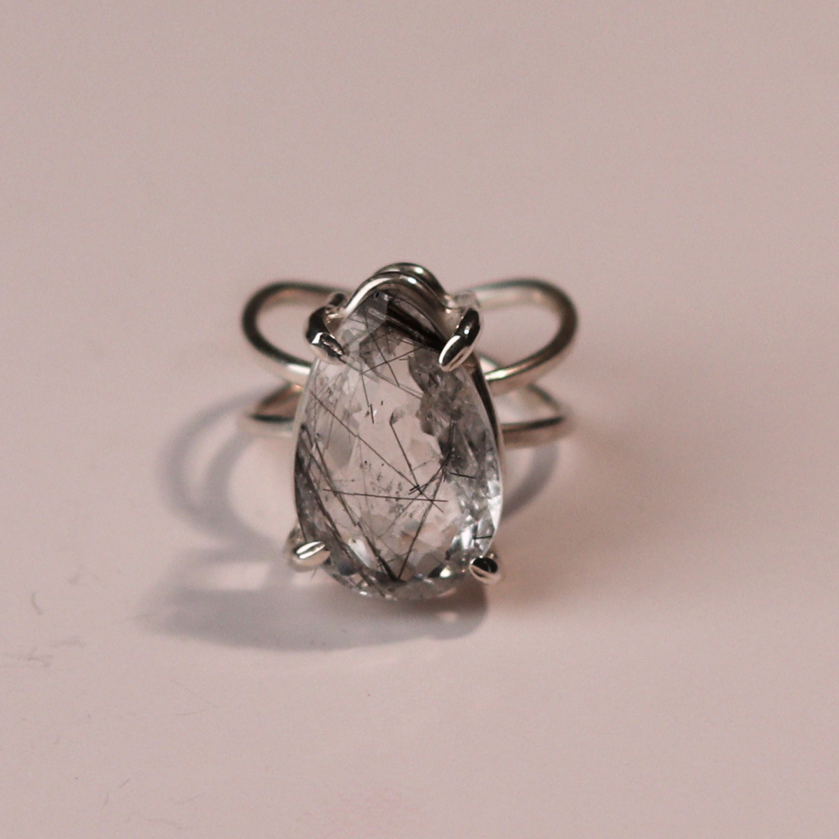 Anillo cuarzo turmalinado talla 7.25